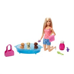 Barbie 3 Yavru Köpekli Banyo Keyfinde Oyun Seti GDJ37-Oyuncak Bebekler