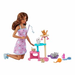 Barbie ve Yavru Kedileri Oyun Seti HHB70-Kız Oyun Setleri